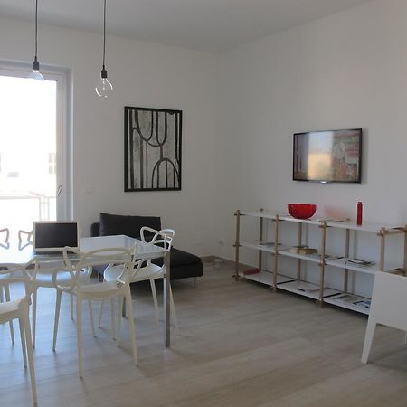شقة Penthouse Santa Croce ليتشي الغرفة الصورة